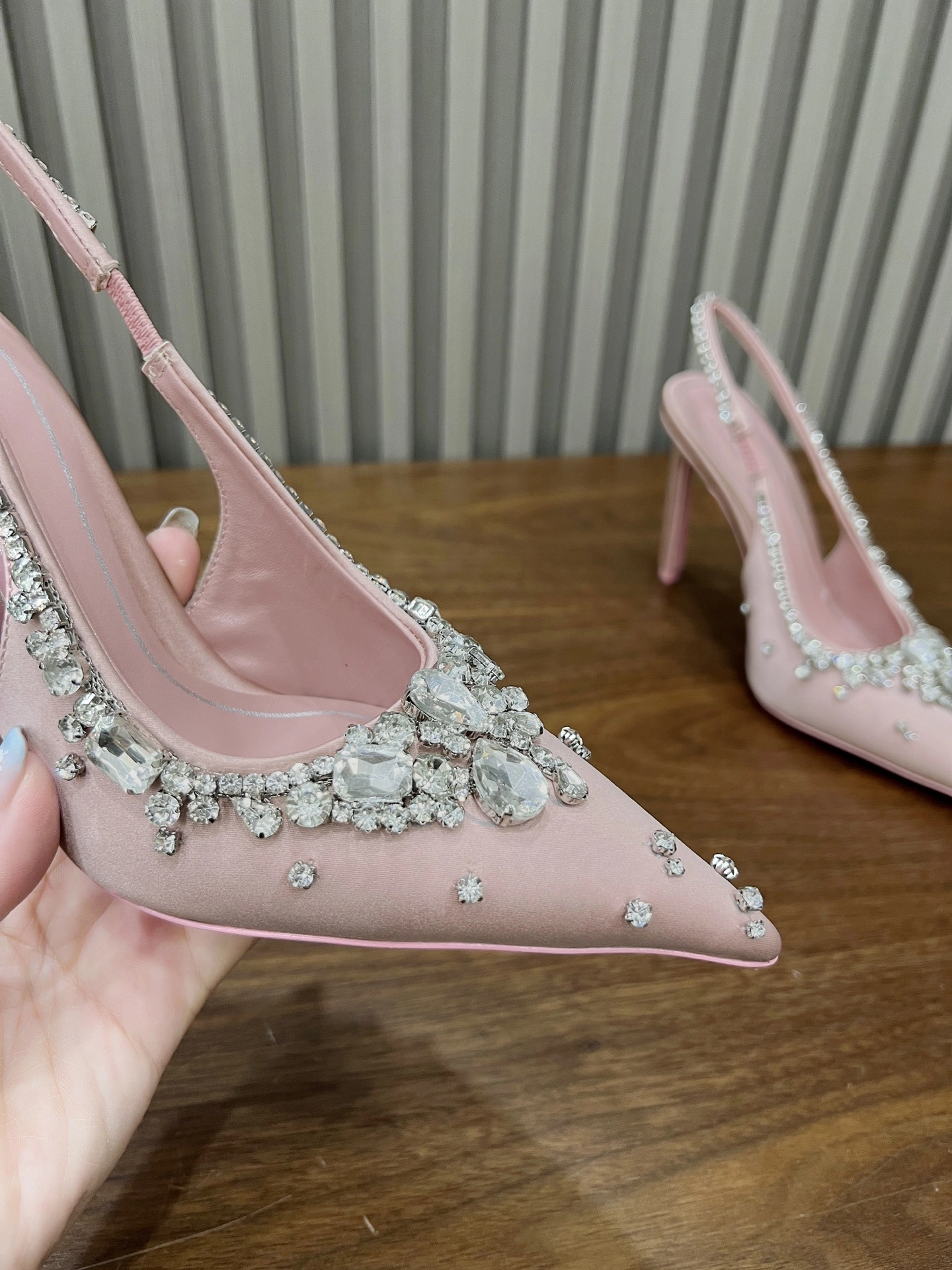 COCO-- 6u33i 812192FAD2V5741 sheepskin Heel height：10.5CM item:E-X198D4160